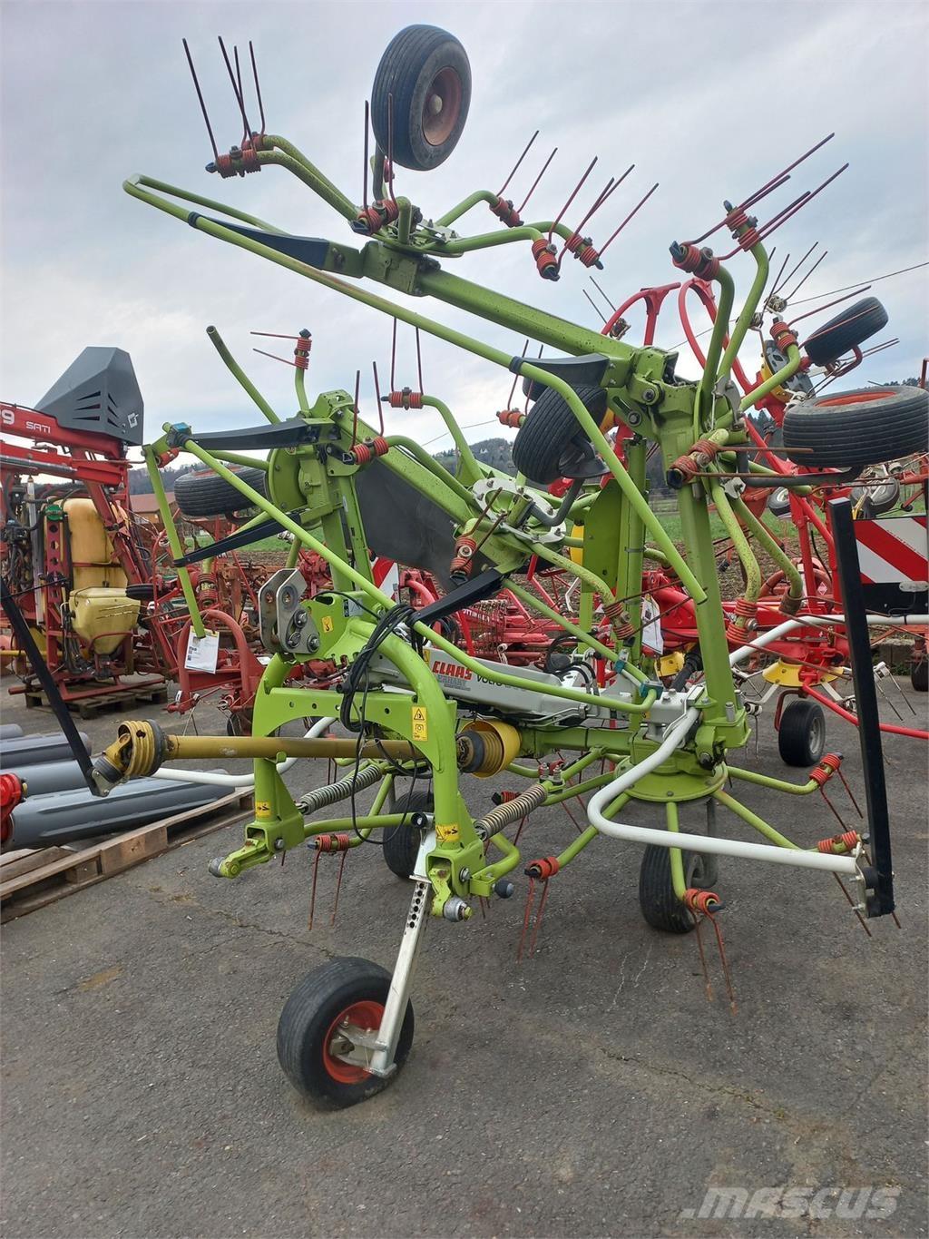 CLAAS Volto 800 Rastrilladoras y rastrilladoras giratorias