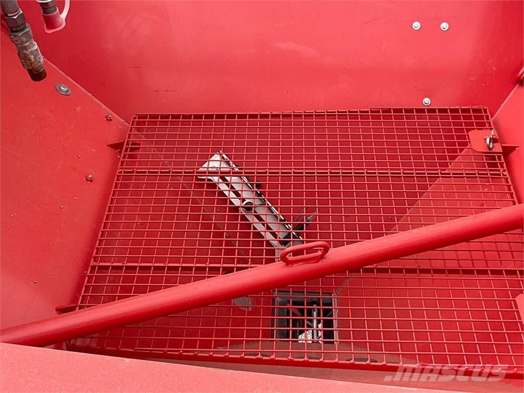  DF 2 Otras máquinas y accesorios para fertilización