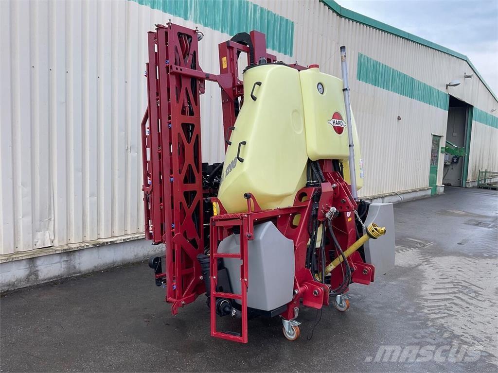 Hardi MEGA 1200 Pulverizadores arrastrados