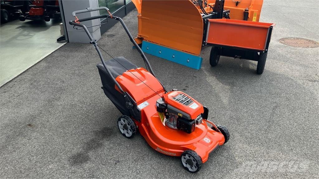 Husqvarna LC 253S Tractores corta-césped