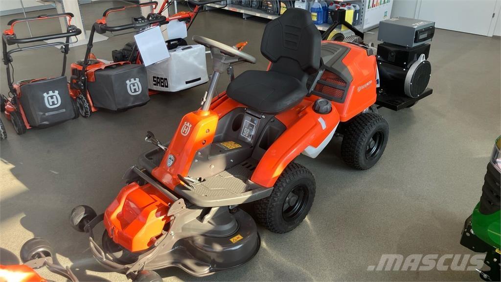 Husqvarna R 214TC Otras máquinas de jardinería y limpieza urbana