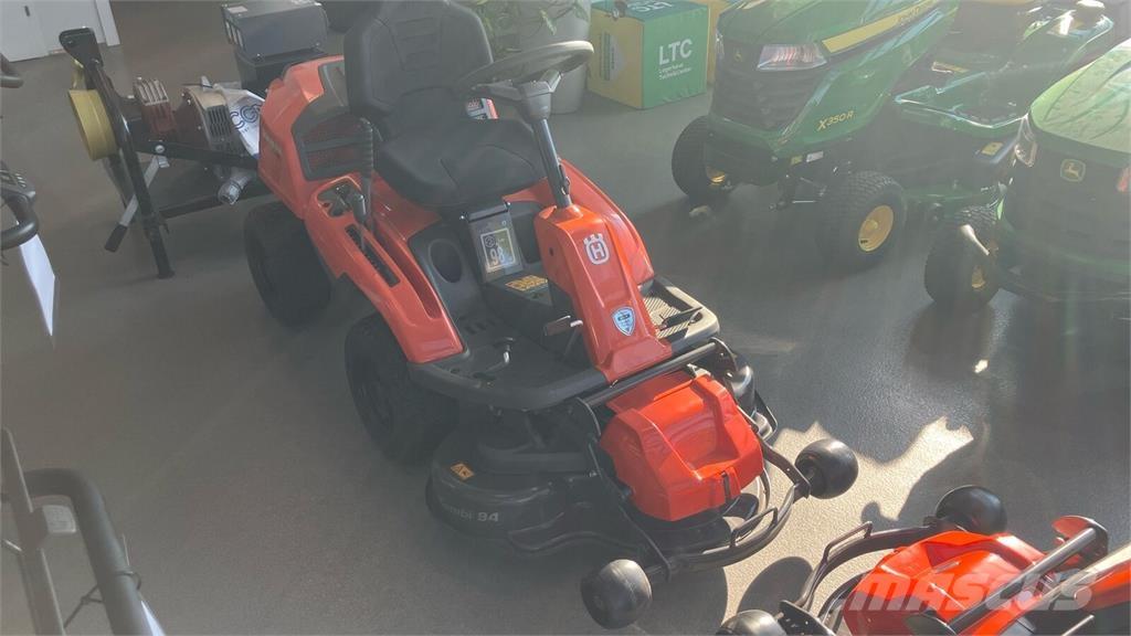 Husqvarna R 214TC Otras máquinas de jardinería y limpieza urbana