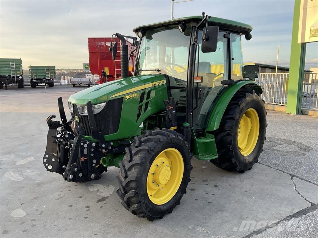 John Deere 5075E Tractores