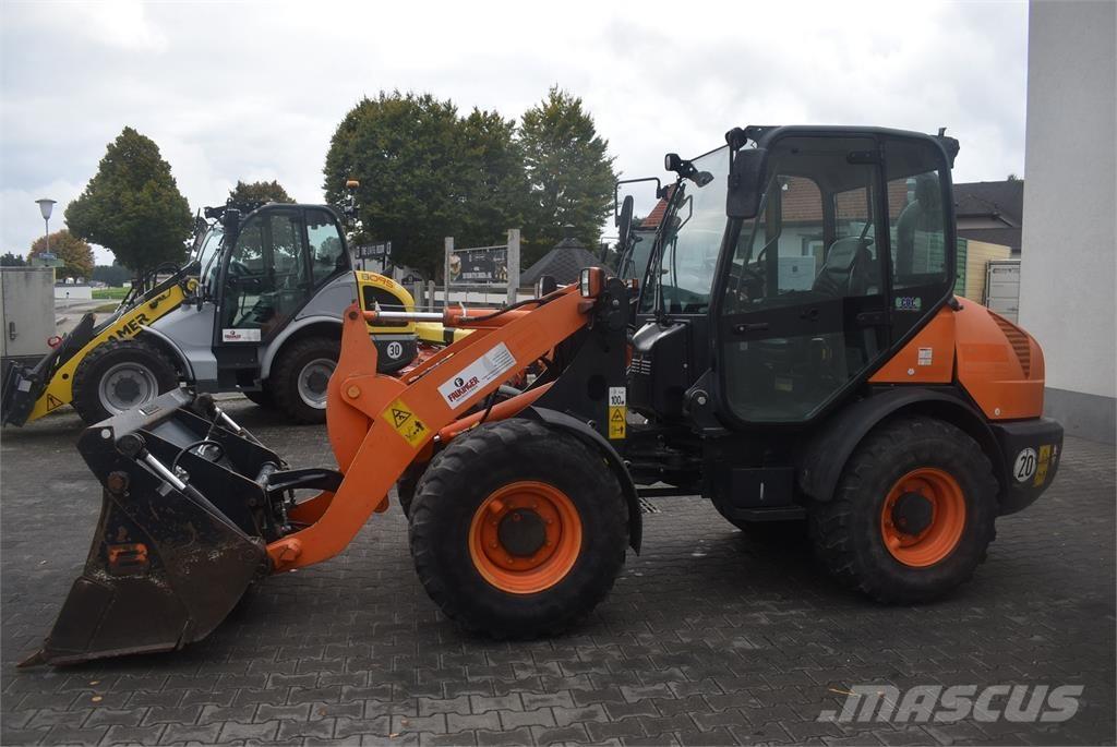 Komatsu WA70-7 Cargadoras sobre ruedas