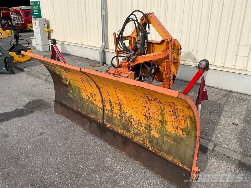  Lesnik 2500 Otros equipos para carreteras y quitanieves