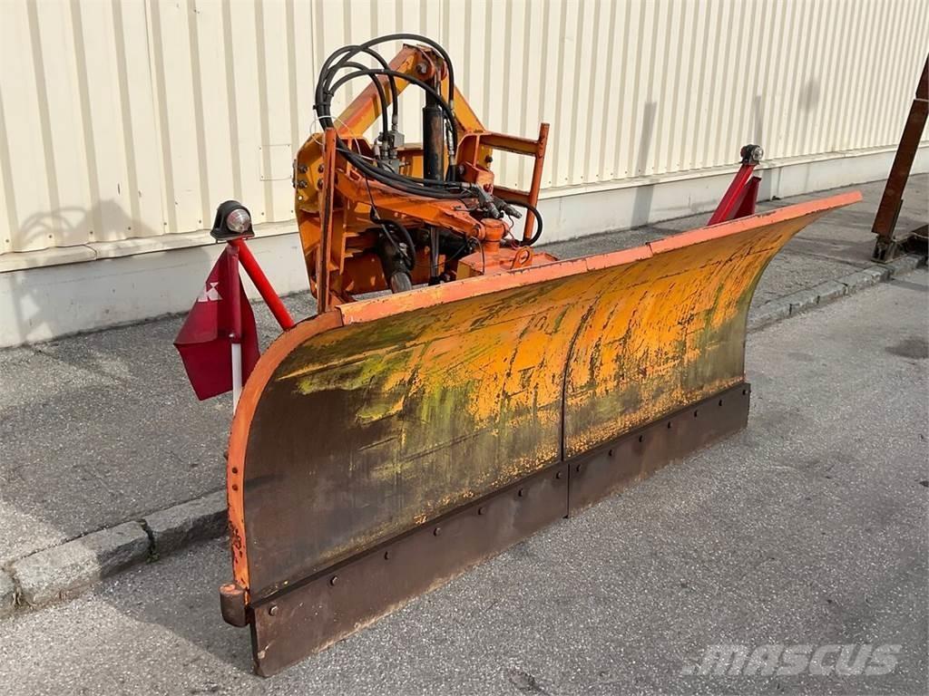  Lesnik 2500 Otros equipos para carreteras y quitanieves