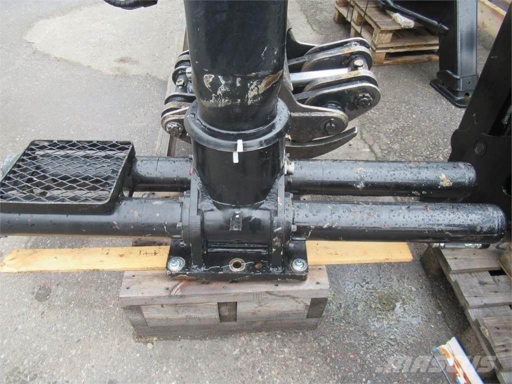  LIV L8.90 HDT Grúas y cargadoras