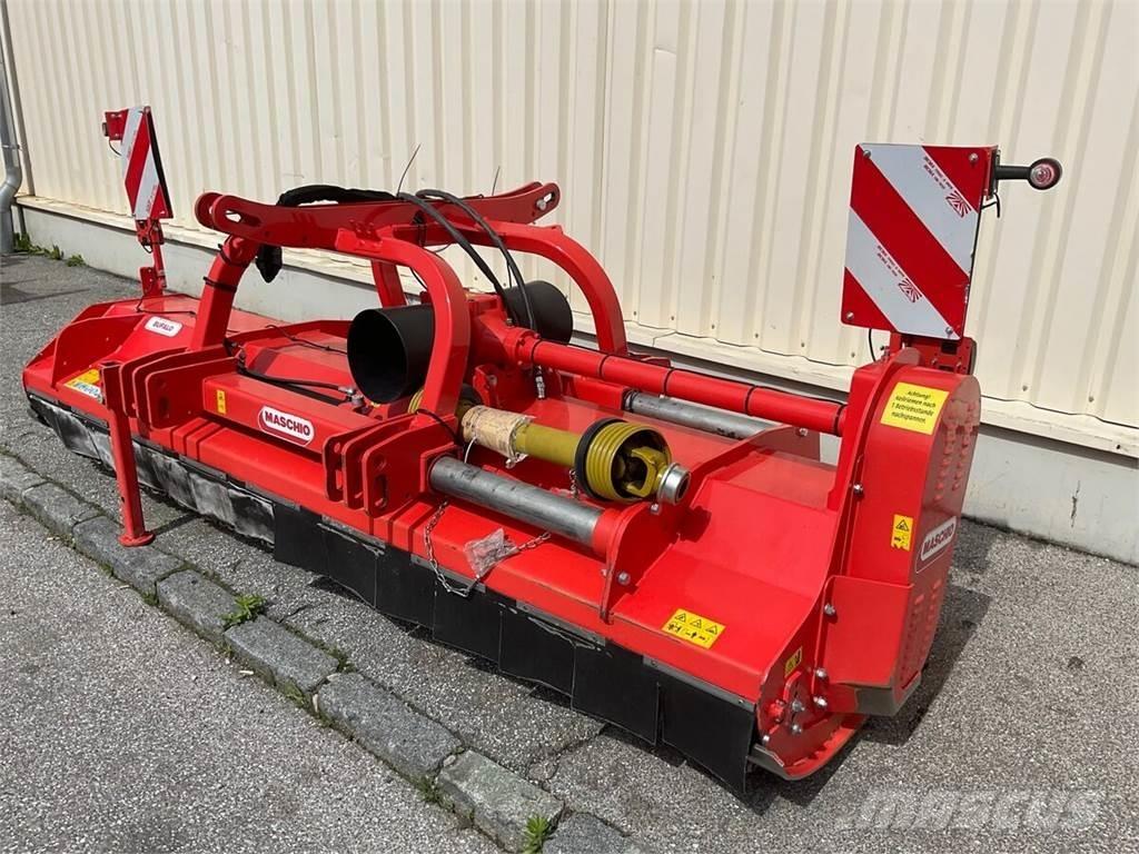 Maschio Bufalo 300 Segadoras y cortadoras de hojas para pasto
