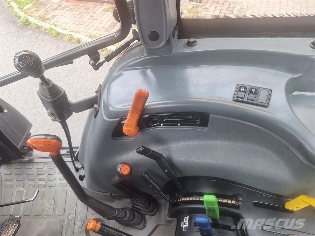 New Holland TL 70 Tractores