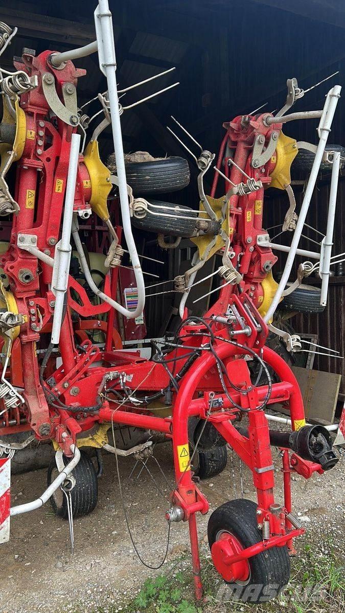 Pöttinger HIT 8.81 Rastrilladoras y rastrilladoras giratorias