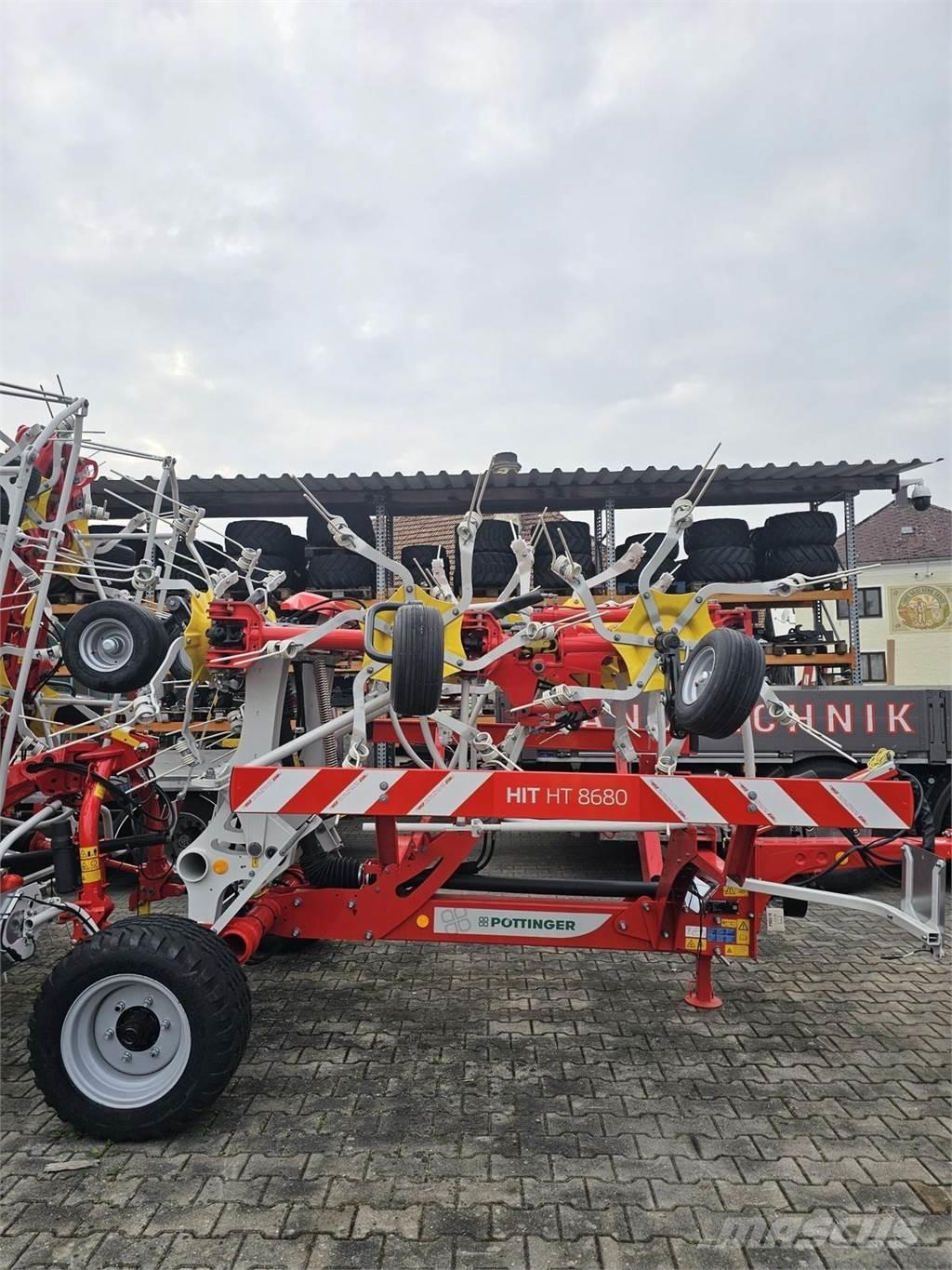Pöttinger HIT 8680 Rastrilladoras y rastrilladoras giratorias