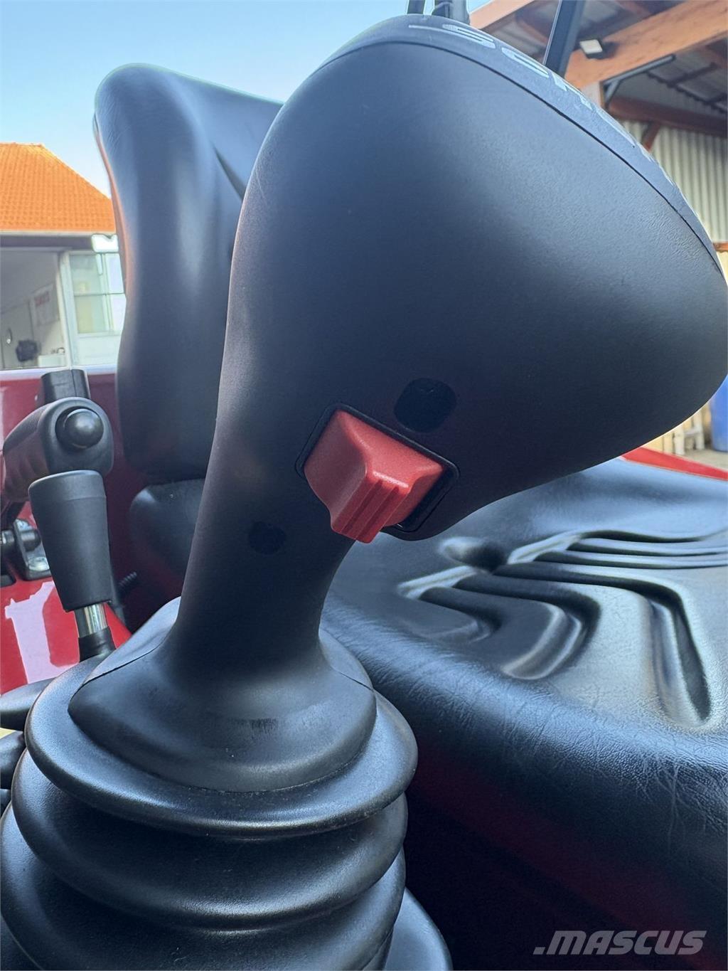 Schäffer 2630 Cargadoras y excavadoras frontales