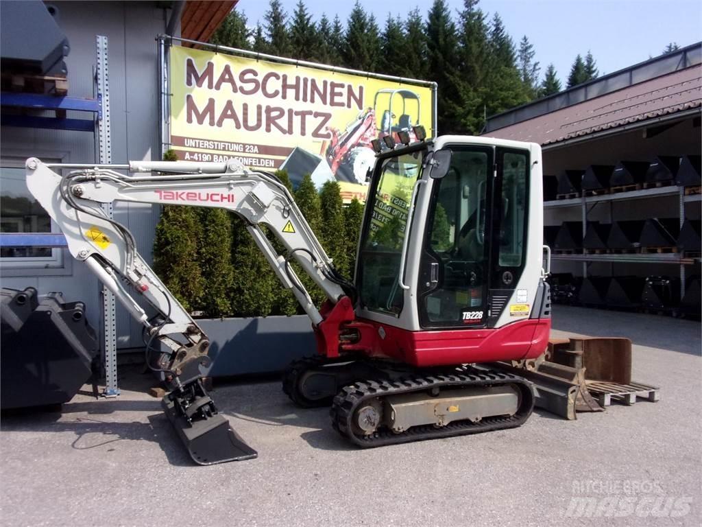 Takeuchi TB228 Miniexcavadoras