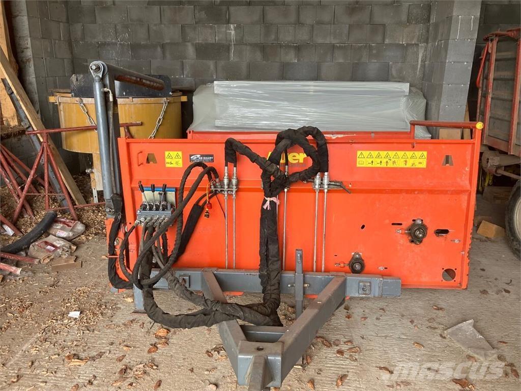  V Otros equipos para cosechadoras de forraje