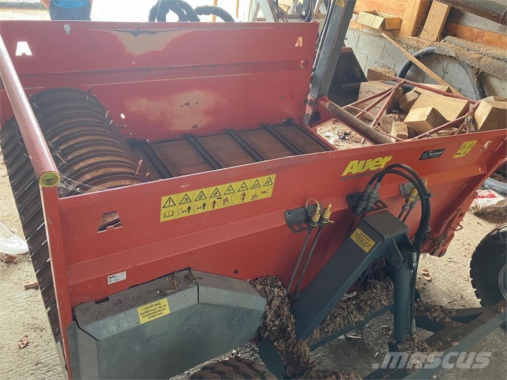  V Otros equipos para cosechadoras de forraje