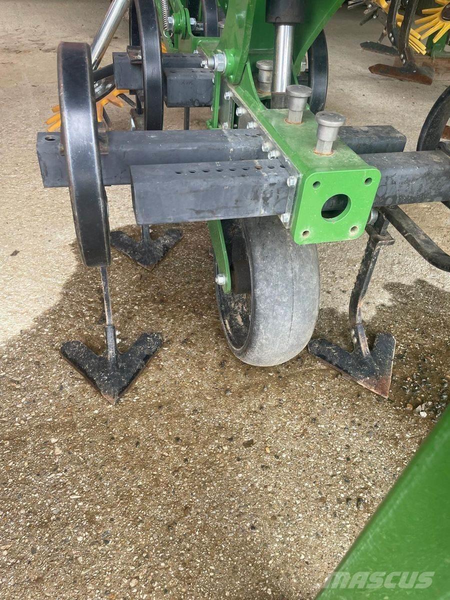  Vario Hoe 470 Otra máquina para siembra