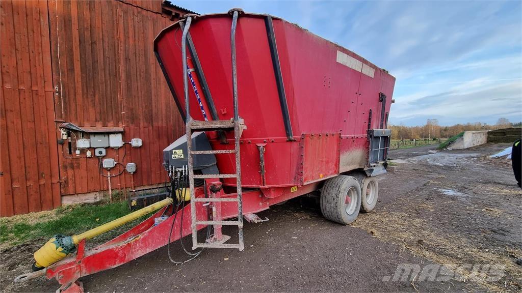 JF VM 22-2 Remolques de forraje