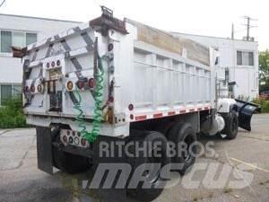 Mack RD688S Hojas y cuñas quitanieves