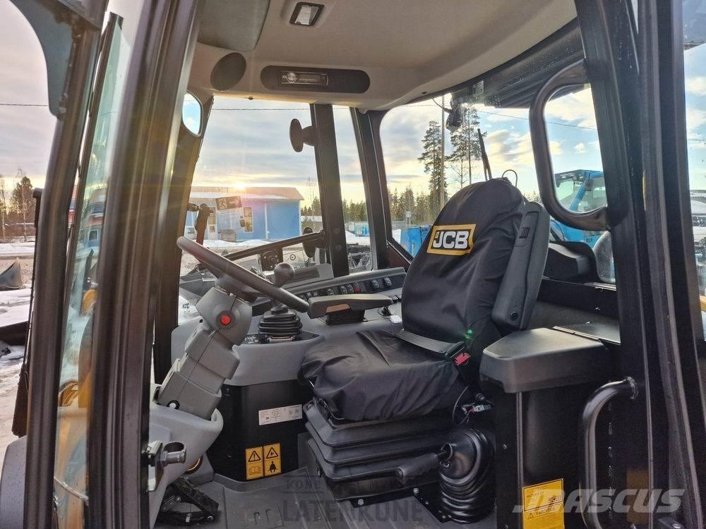 JCB 409 SV Uusi Cargadoras sobre ruedas