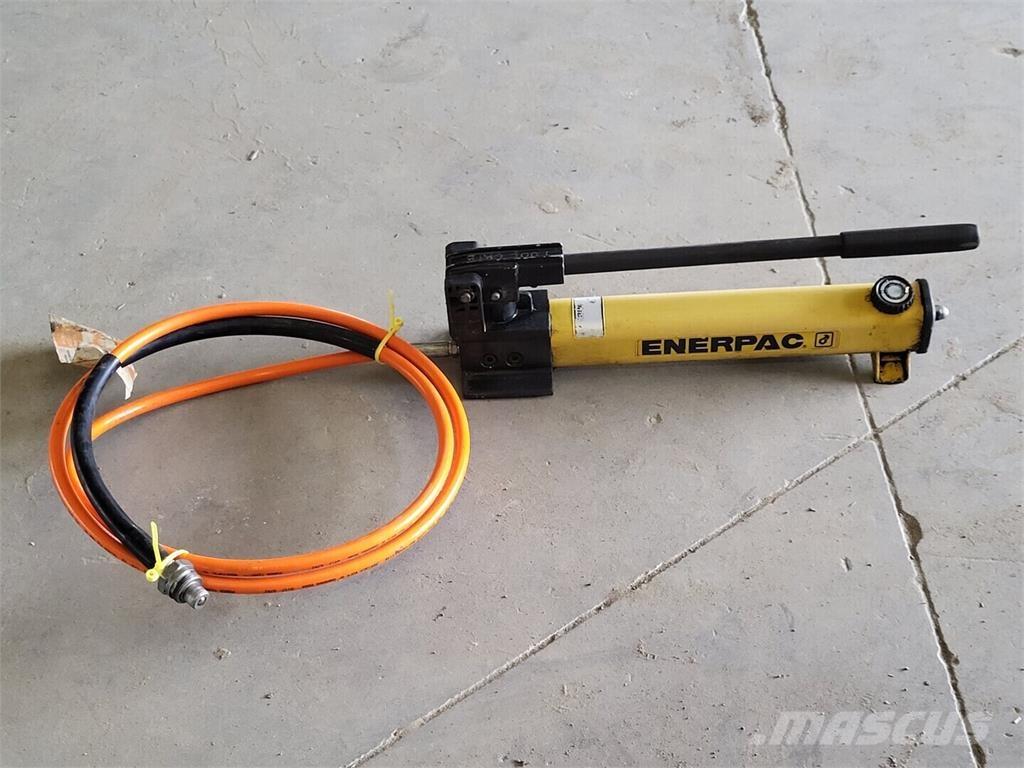  ENERPAC Bombas de agua