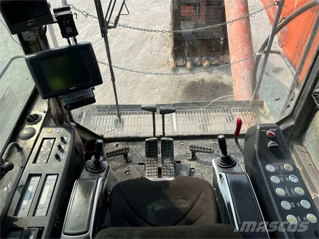 Hitachi EX2600-6BH Excavadoras de ruedas