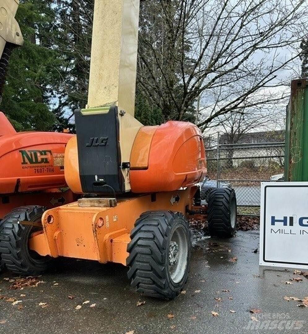 JLG 800AJ Plataformas con brazo de elevación manual