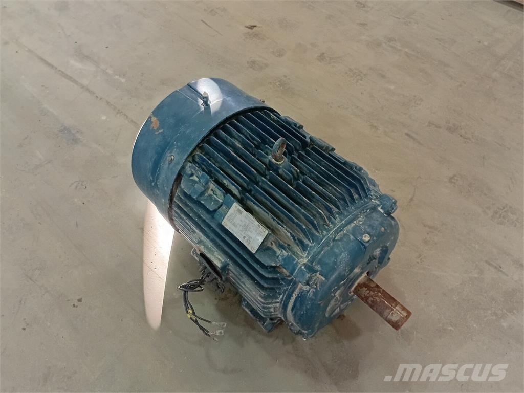 Siemens 1LA03244ES51 Motores industriales