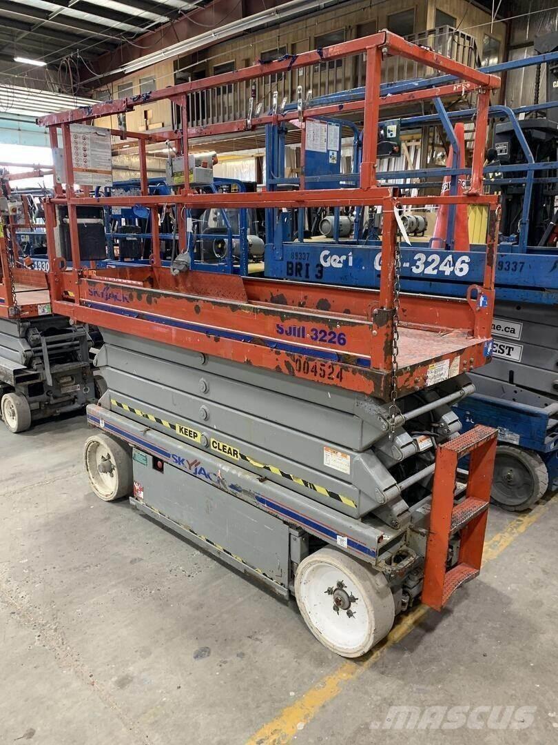 SkyJack SJIII 3226 Plataformas tijera