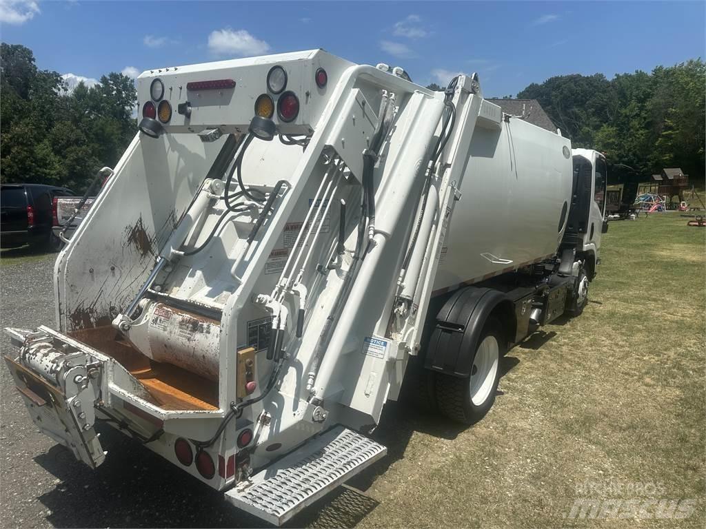 Isuzu NRR Camiones de basura