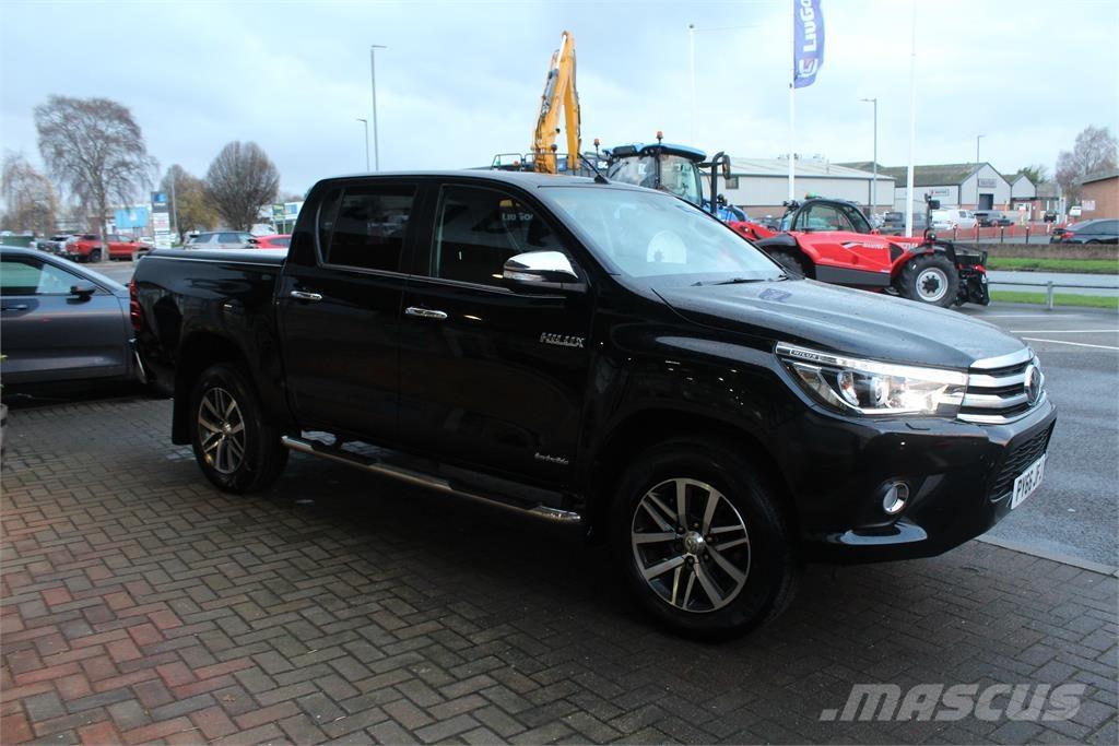 Toyota Hilux Caja abierta/laterales abatibles