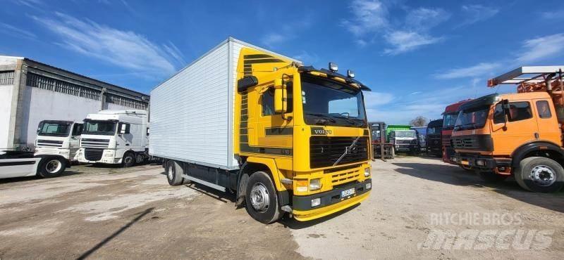 Volvo F10 Camiones con caja de remolque