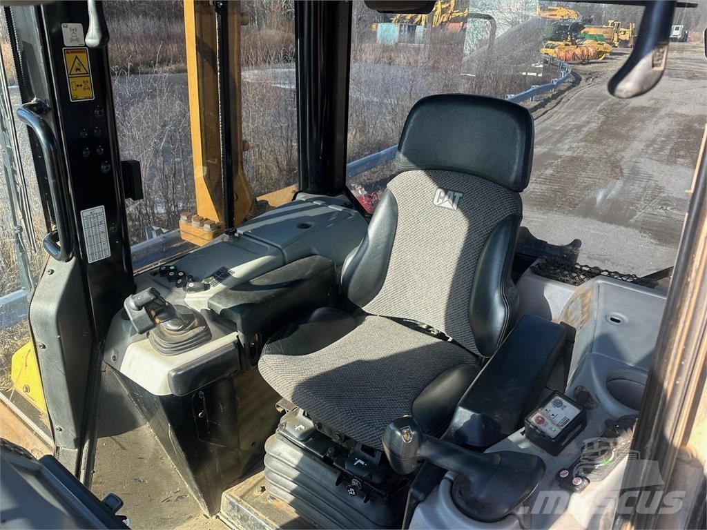 CAT D6N LGP Buldozer sobre oruga