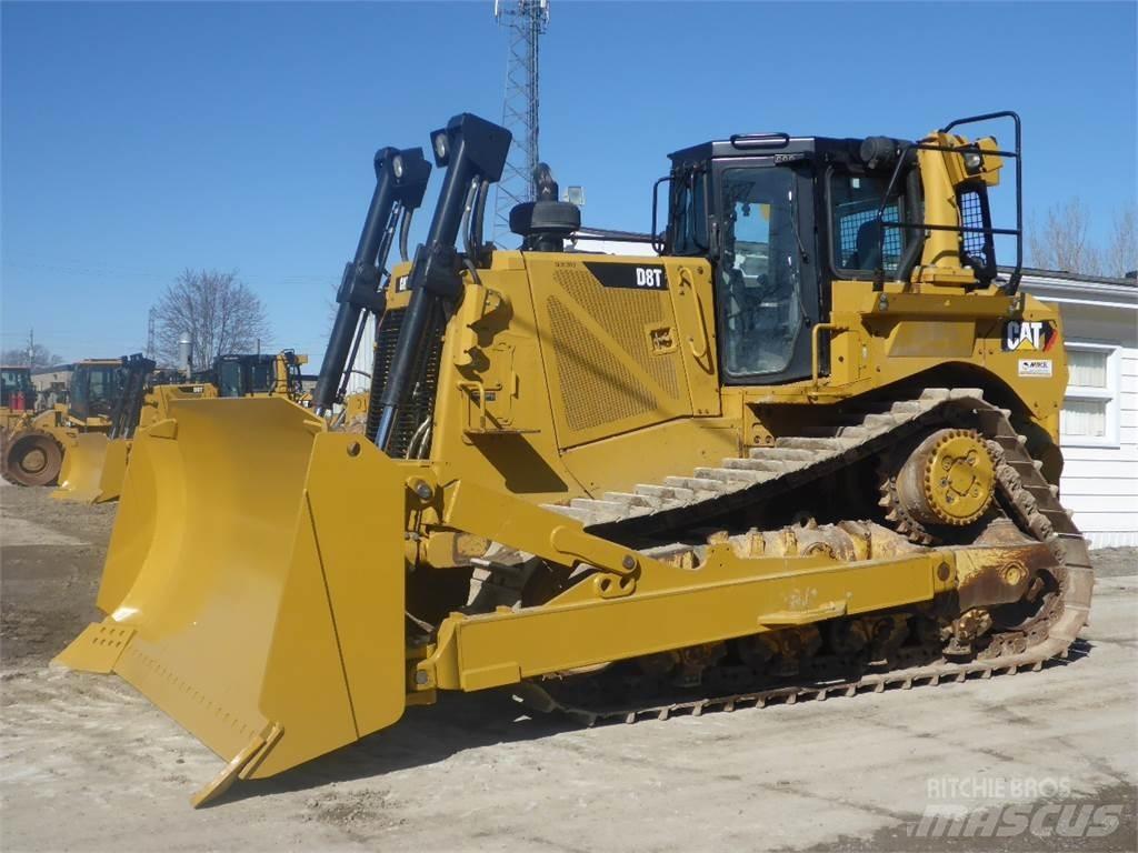 CAT D8T Buldozer sobre oruga