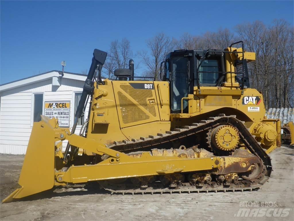 CAT D8T Buldozer sobre oruga