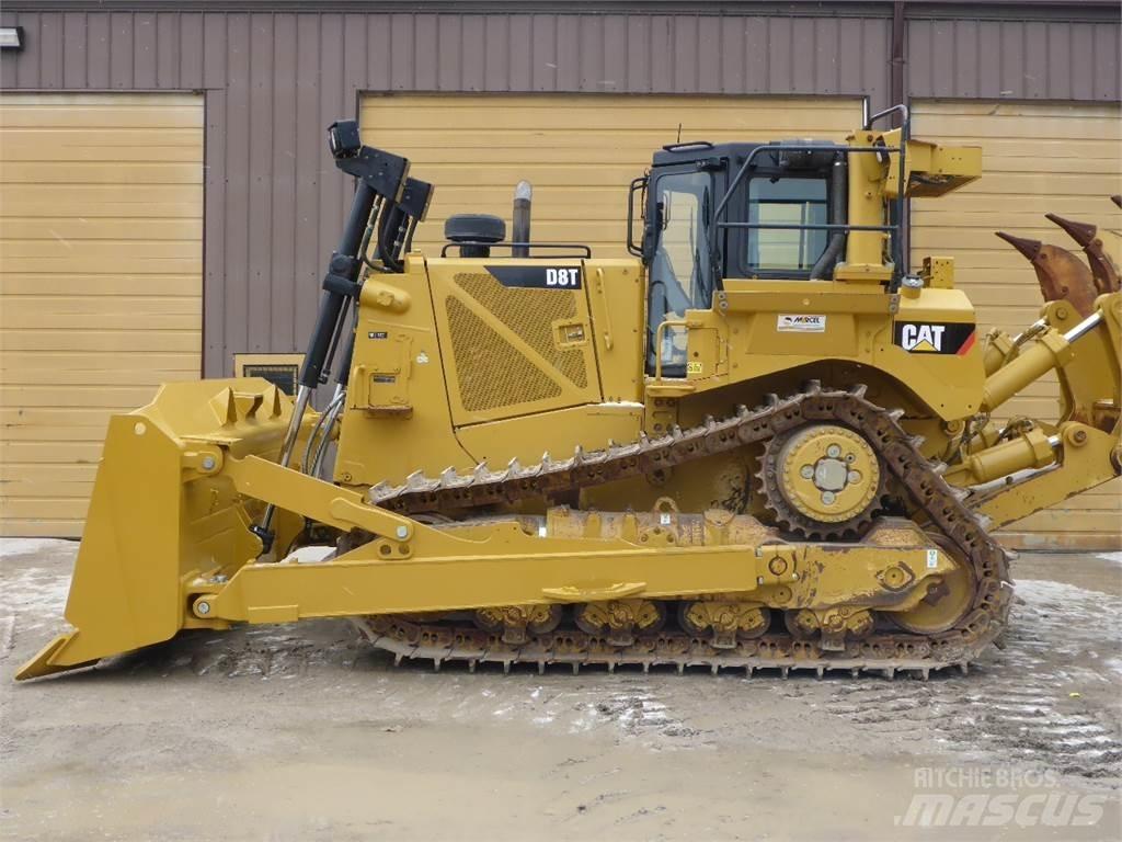 CAT D8T Buldozer sobre oruga