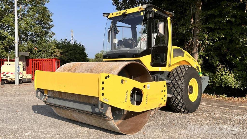 Bomag BW213 DH-5 Compactadoras de suelo