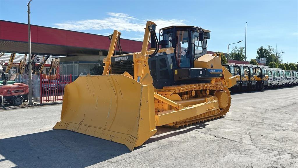 Dressta TD-25M Buldozer sobre oruga
