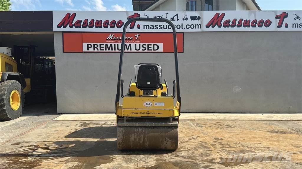 Dynapac CC122 Compactadoras de suelo