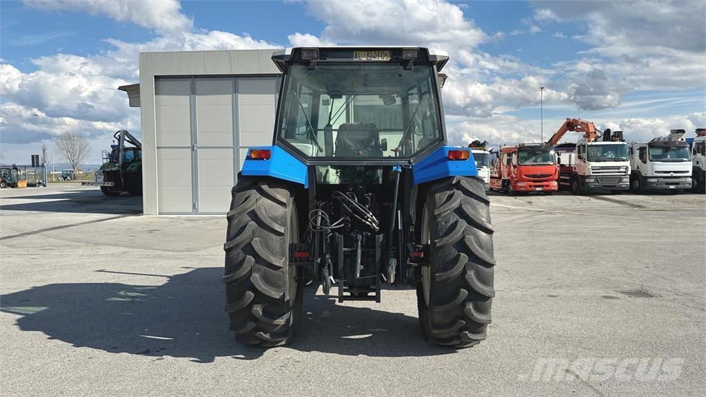 Ford 8240 4x4 Hojas y cuñas quitanieves