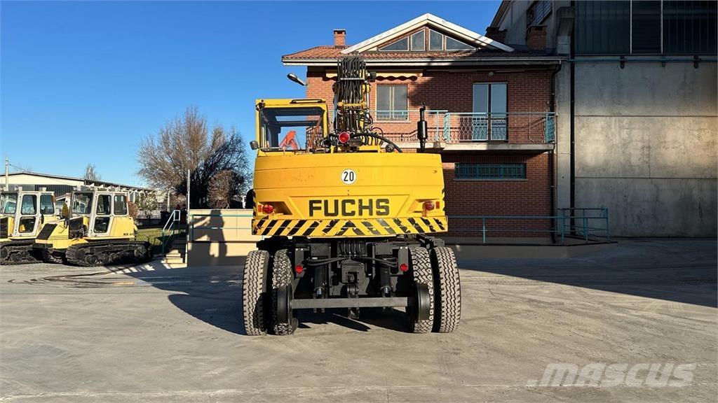 Fuchs MHB 230 ZW 4x4 Excavadoras de ruedas