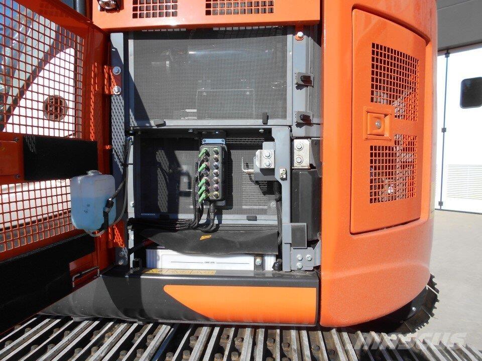 Hitachi ZX225-US6 Excavadoras sobre orugas