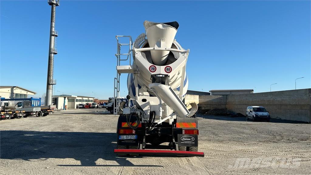 Iveco Trakker 450 6X4 Camiones de concreto