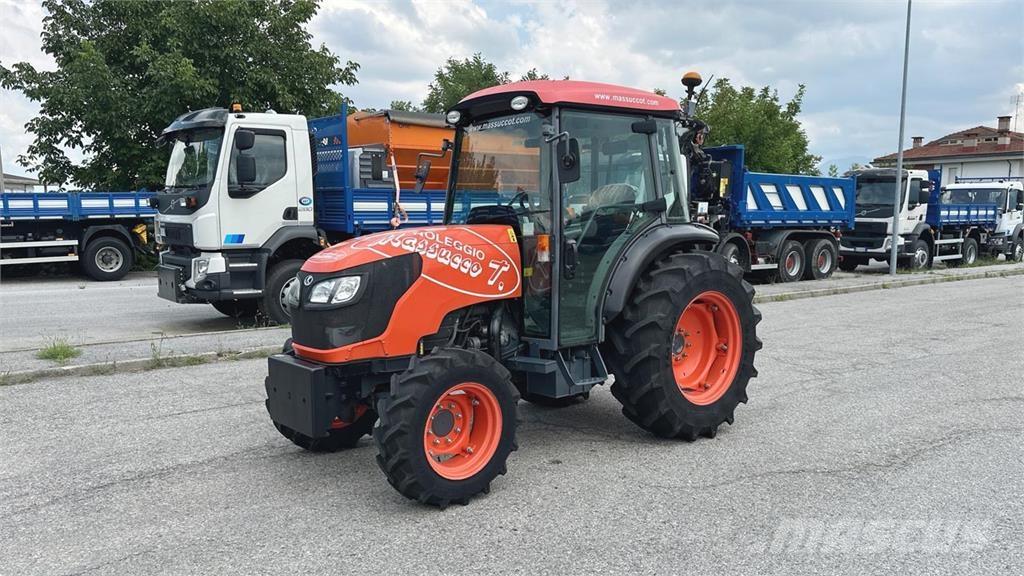 Kubota M8540N 4X4 Hojas y cuñas quitanieves