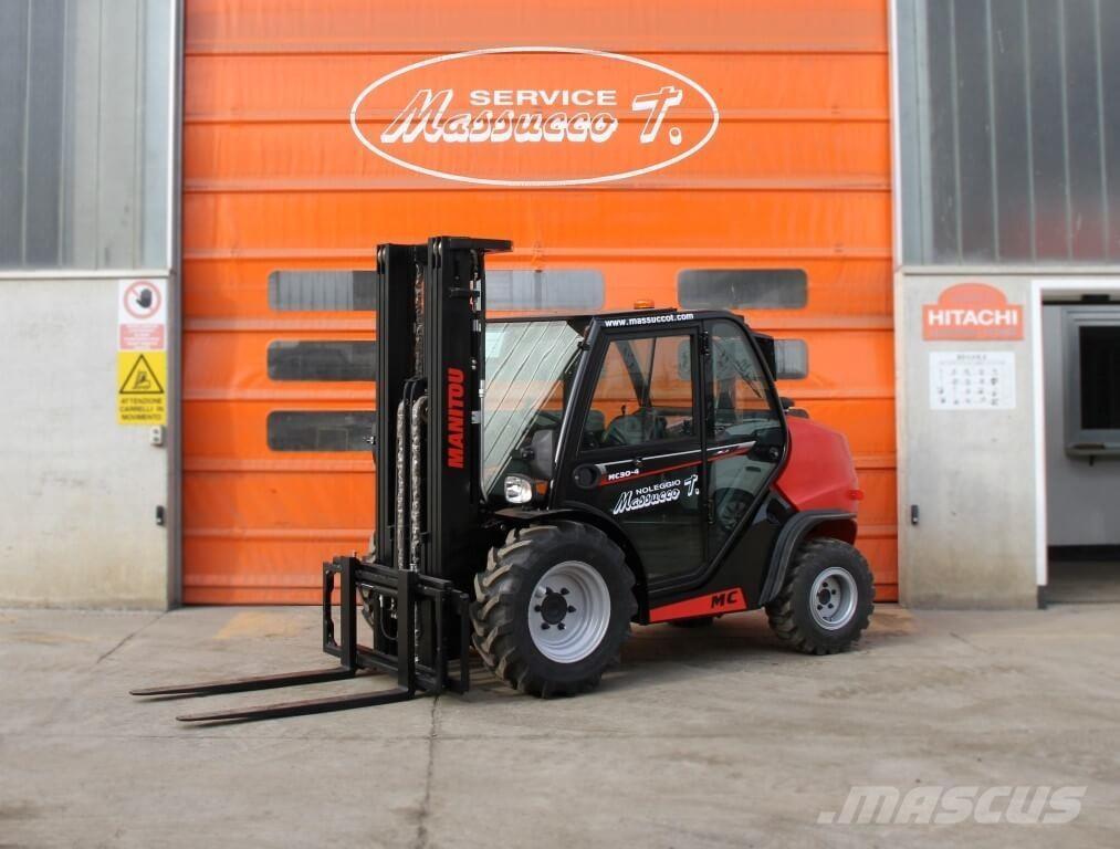 Manitou MC30-4 DK 4X4 Montacargas todo terreno