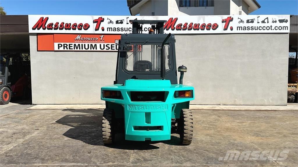 Mitsubishi FD70 Camiones diesel