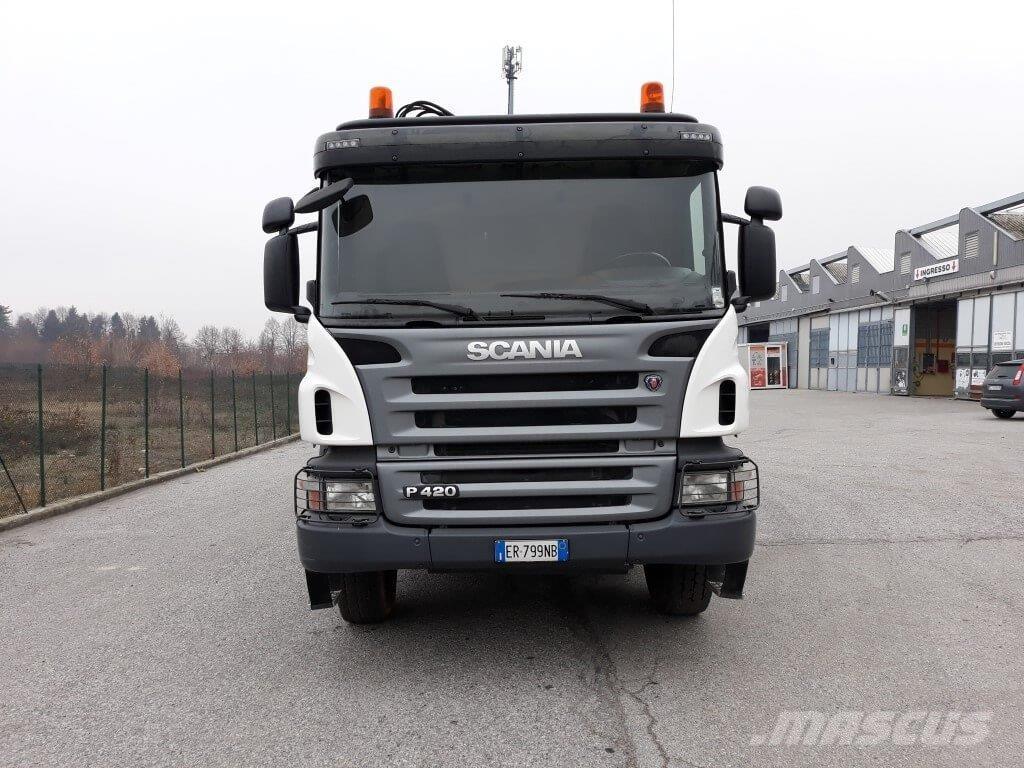 Scania P420 8X4 Otros camiones