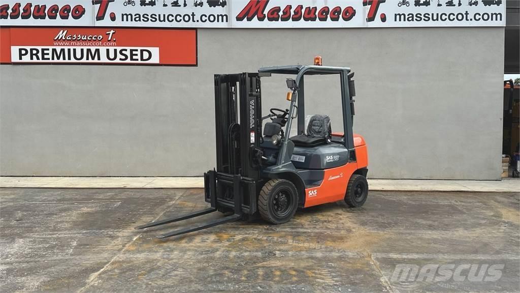 Toyota 62-7FDF25 Camiones diesel