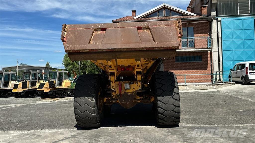 Volvo A25C 6X6 Vehículos compactos de volteo