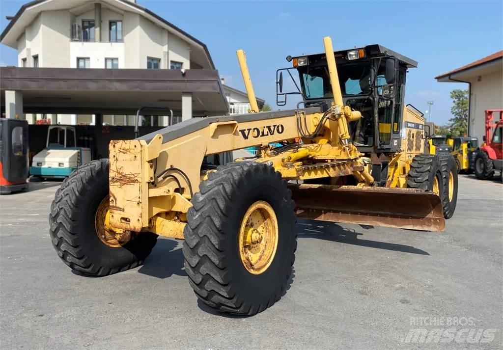 Volvo G740VHP Buldozer sobre oruga