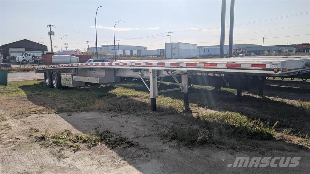 East Mfg Beast Remolques de cama baja